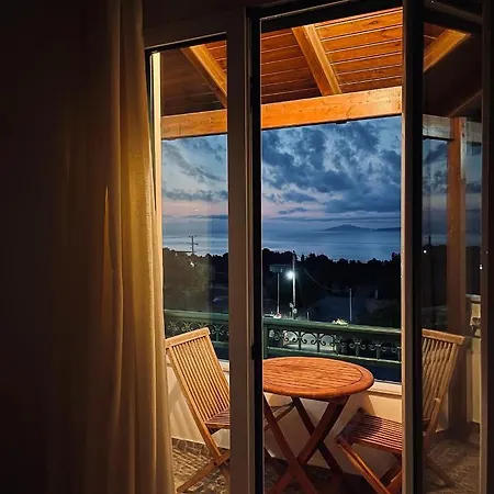 Hotel Niriides *