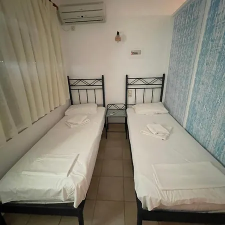 Hotel Niriides *