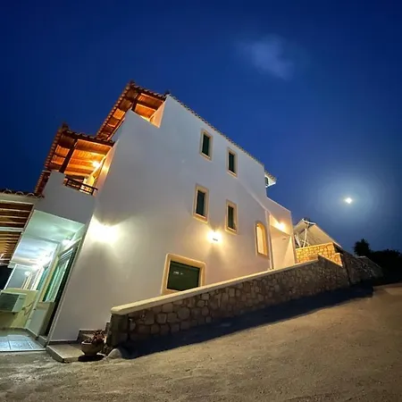 Hotel Niriides