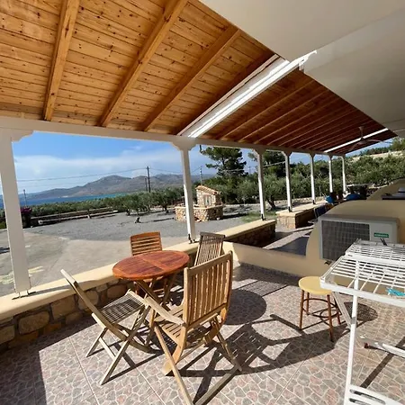 Hotel Niriides