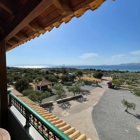Hotel Niriides *