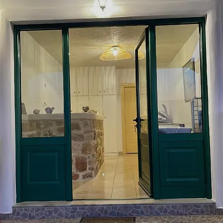 Hotel Niriides *